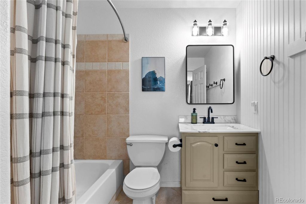 Image 18 of property listing at 5350 S Picadilly Court, Aurora, CO 80015