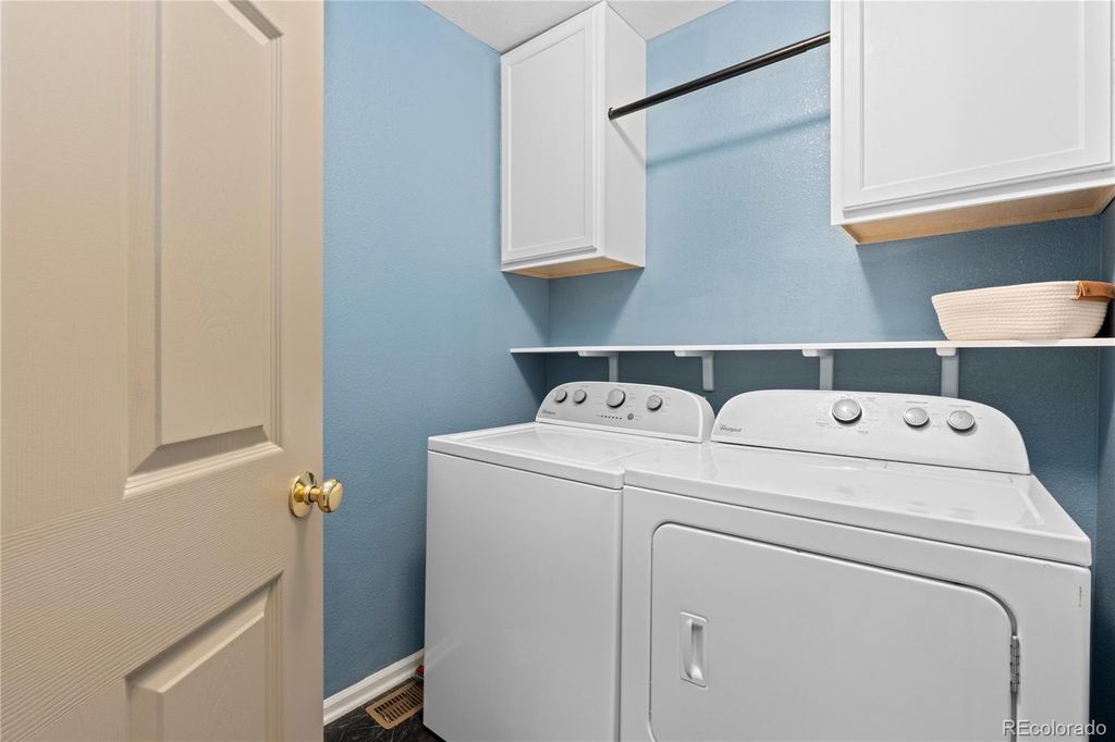 Image 26 of property listing at 5350 S Picadilly Court, Aurora, CO 80015
