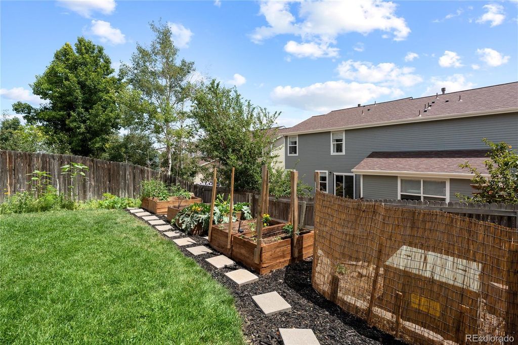 Image 30 of property listing at 5350 S Picadilly Court, Aurora, CO 80015