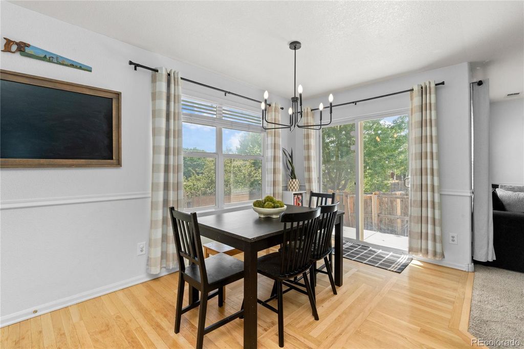 Image 8 of property listing at 5350 S Picadilly Court, Aurora, CO 80015