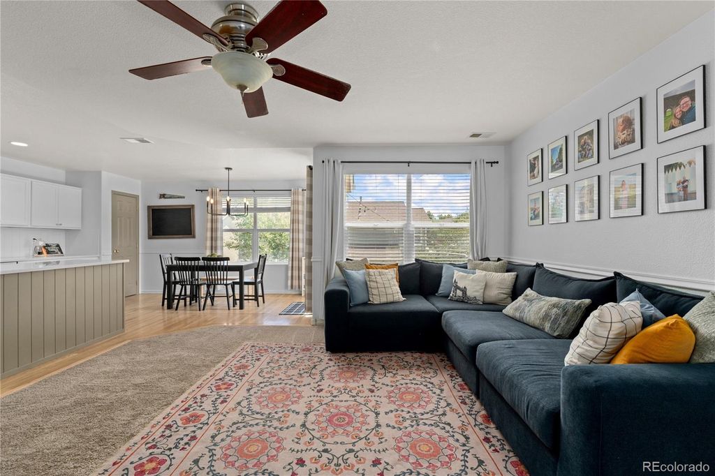 Image 9 of property listing at 5350 S Picadilly Court, Aurora, CO 80015