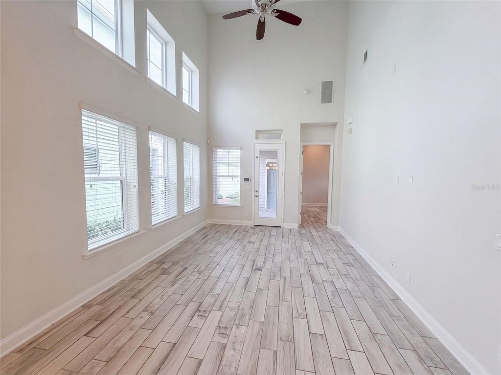 Image 12 of property listing at 7797 LAUREATE BOULEVARD, Orlando, FL 32827