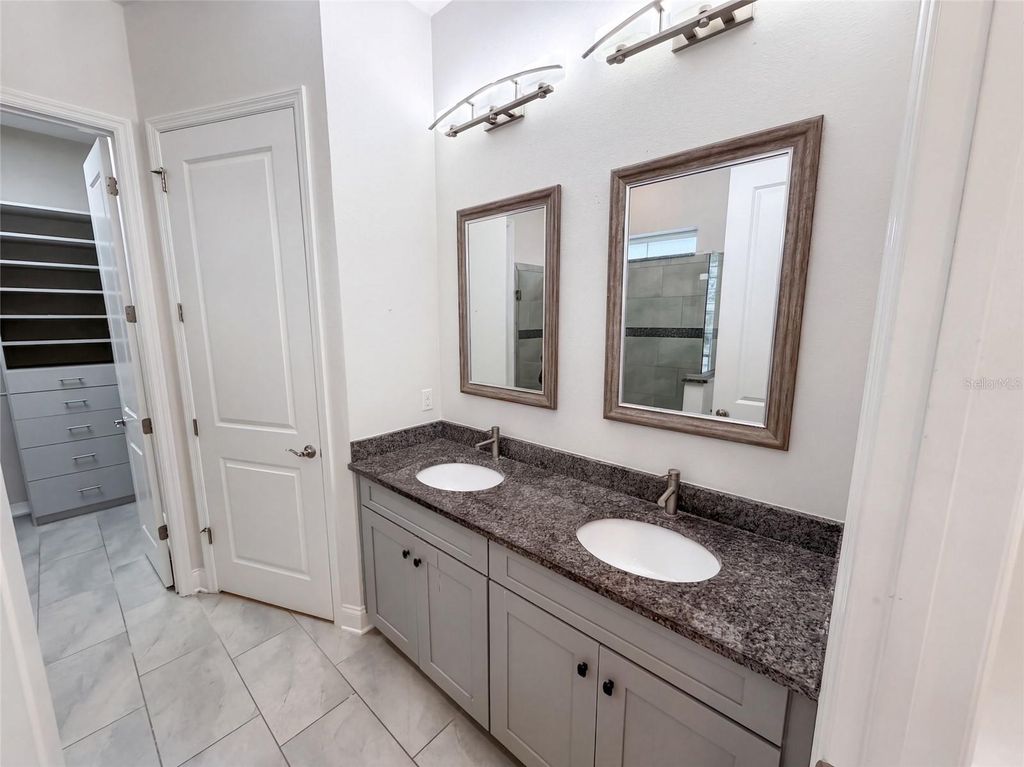 Image 20 of property listing at 7797 LAUREATE BOULEVARD, Orlando, FL 32827