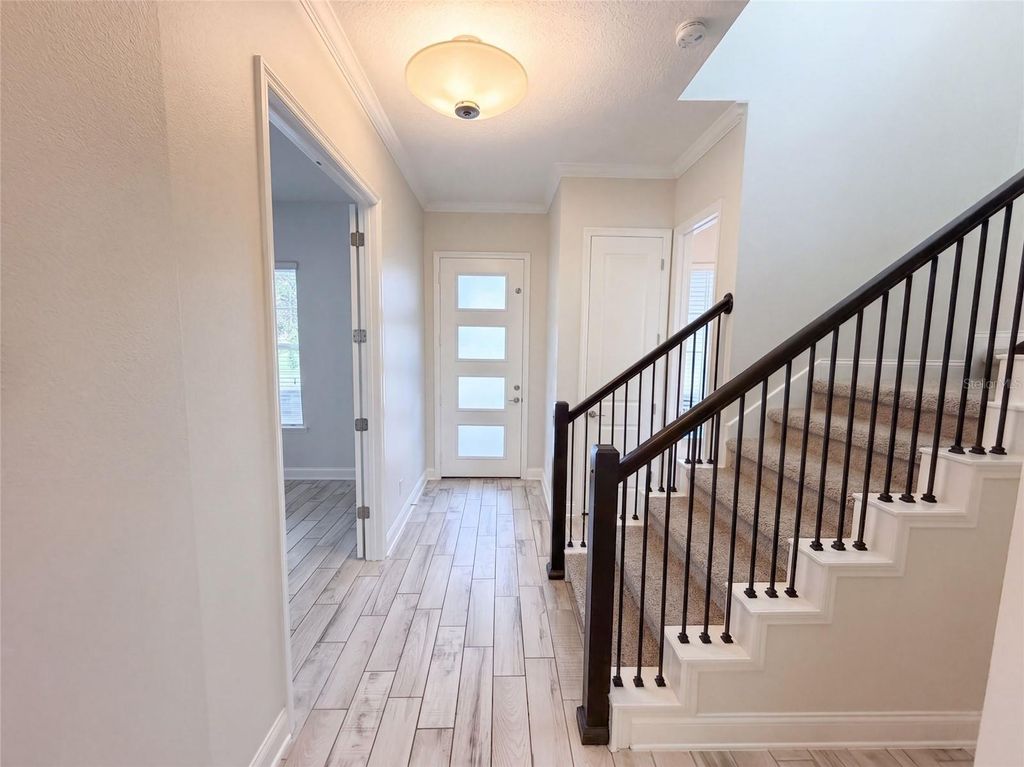 Image 6 of property listing at 7797 LAUREATE BOULEVARD, Orlando, FL 32827