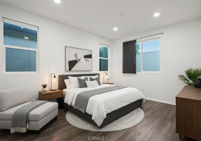 7619 N Patriot Way, Van Nuys, CA 91405