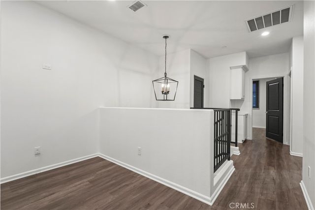 7619 N Patriot Way, Van Nuys, CA 91405