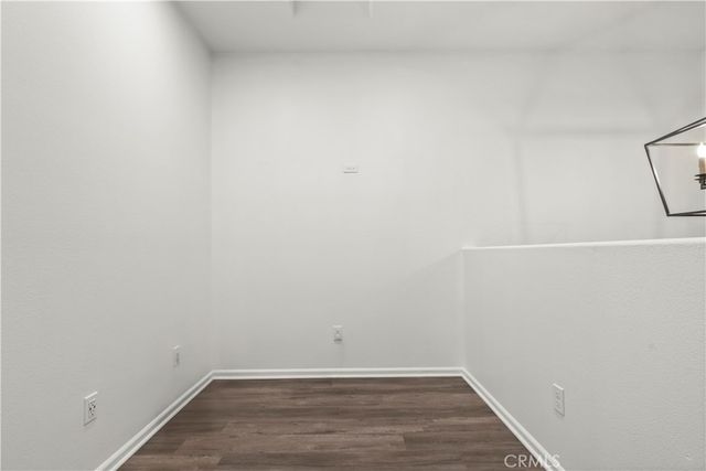 7619 N Patriot Way, Van Nuys, CA 91405