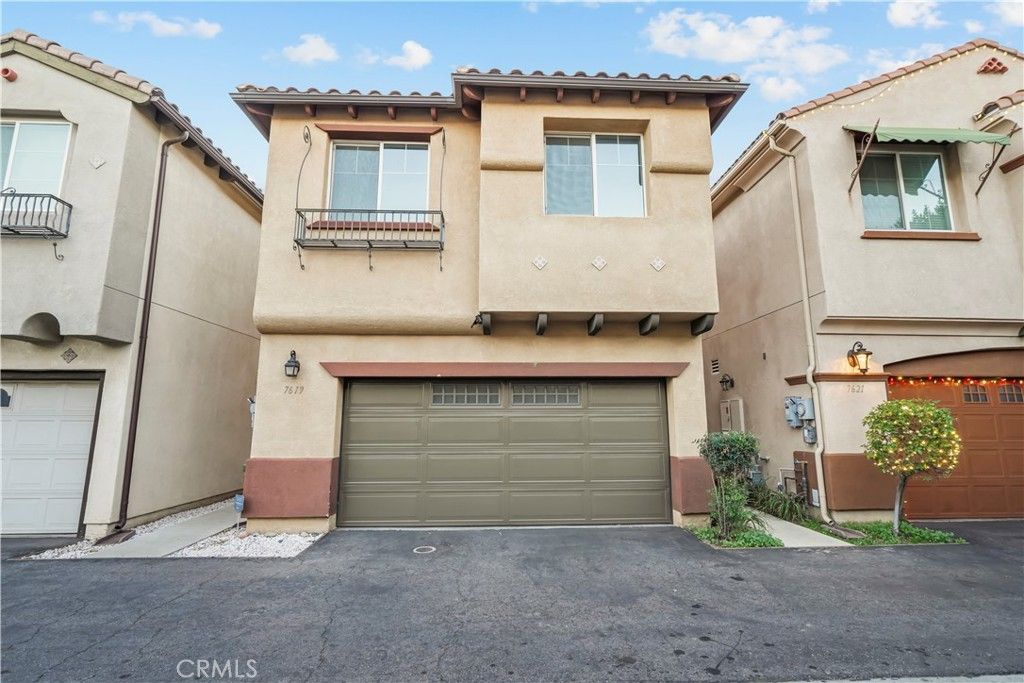 7619 N Patriot Way, Van Nuys, CA 91405