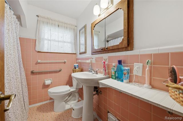 1289 Mulberry Street, Mount Clemens, MI 48043