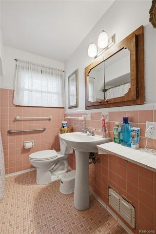 1289 Mulberry Street, Mount Clemens, MI 48043