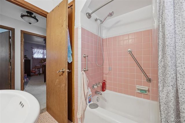 1289 Mulberry Street, Mount Clemens, MI 48043