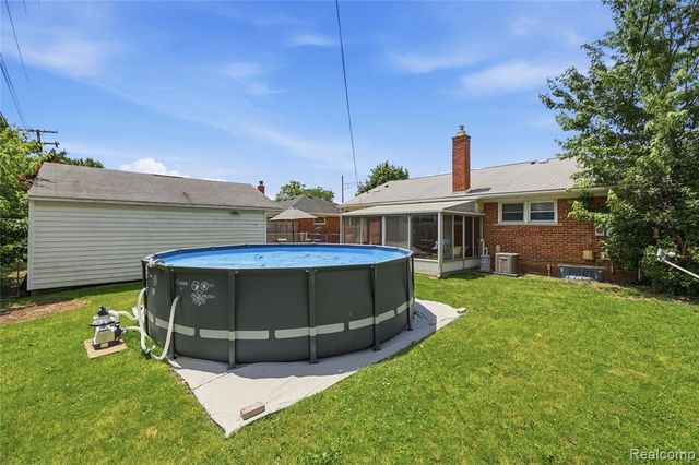 1289 Mulberry Street, Mount Clemens, MI 48043