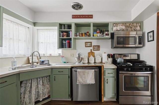 1289 Mulberry Street, Mount Clemens, MI 48043