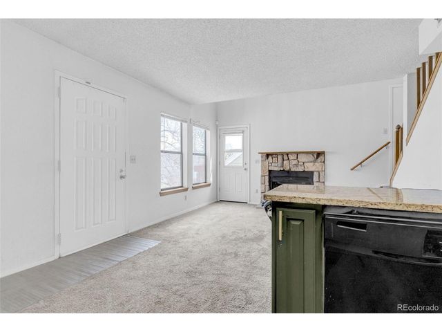 992 S Dearborn Way 12, Aurora, CO 80012