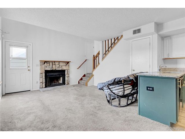 992 S Dearborn Way 12, Aurora, CO 80012