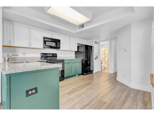 992 S Dearborn Way 12, Aurora, CO 80012