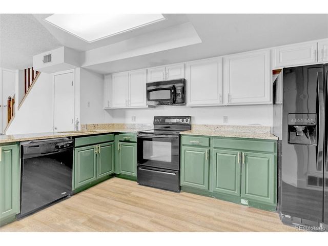 992 S Dearborn Way 12, Aurora, CO 80012