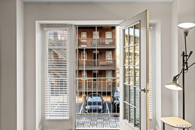 5330 Pershing Avenue 205, St Louis, MO 63112