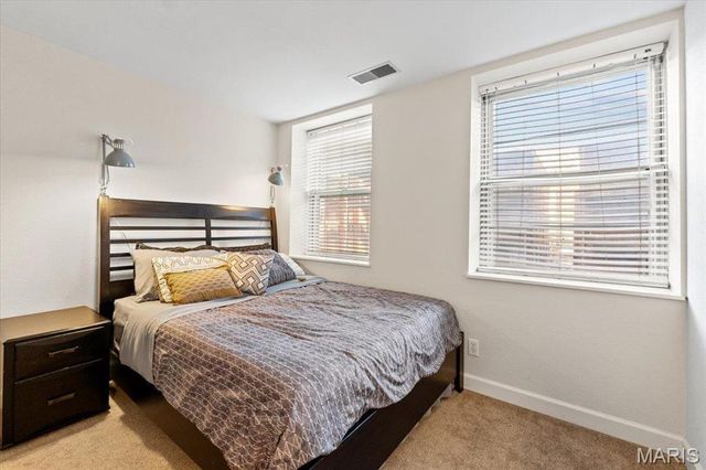 5330 Pershing Avenue 205, St Louis, MO 63112