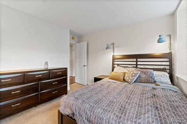 5330 Pershing Avenue 205, St Louis, MO 63112