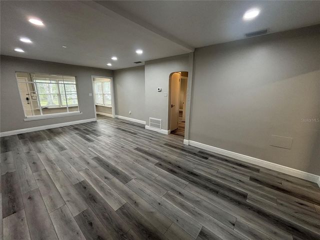 237 NE 11TH AVENUE, Ocala, FL 34470