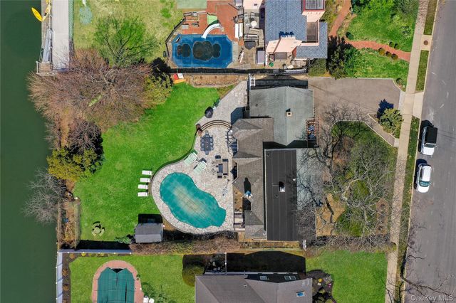 197 Blackheath Road, Lido Beach, NY 11561