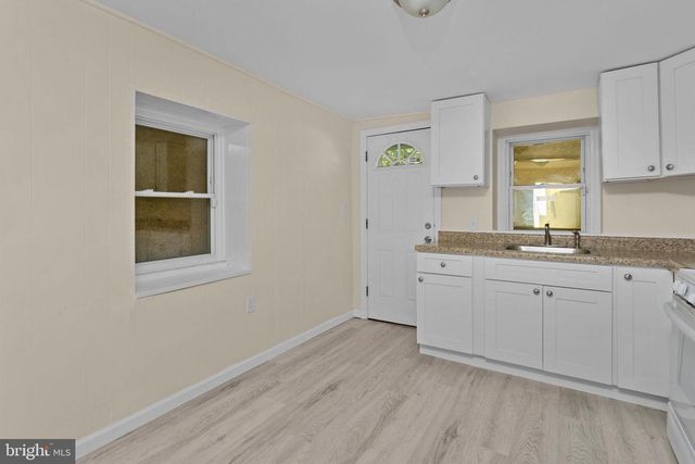 28 POPLAR ST, Trenton, NJ 08638