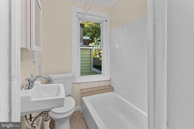 28 POPLAR ST, Trenton, NJ 08638
