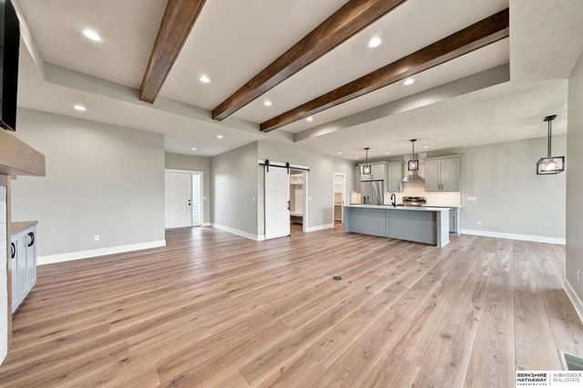 9520 Delano Drive, Lincoln, NE 68516