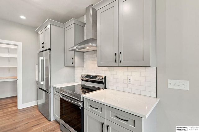 9520 Delano Drive, Lincoln, NE 68516