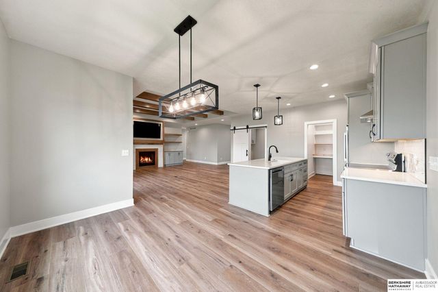 9520 Delano Drive, Lincoln, NE 68516