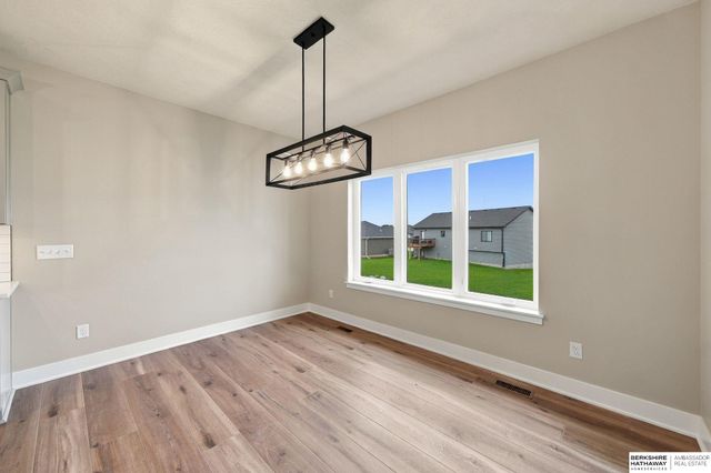 9520 Delano Drive, Lincoln, NE 68516