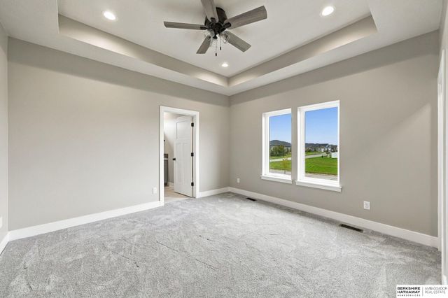9520 Delano Drive, Lincoln, NE 68516