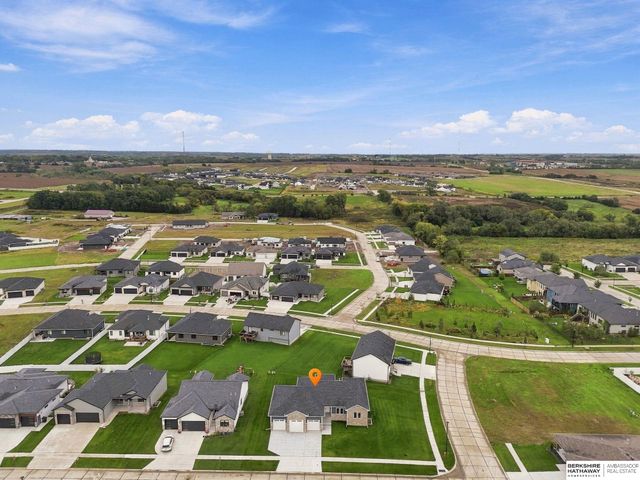 9520 Delano Drive, Lincoln, NE 68516