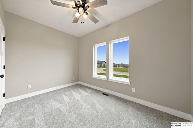 9520 Delano Drive, Lincoln, NE 68516