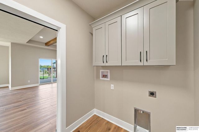 9520 Delano Drive, Lincoln, NE 68516