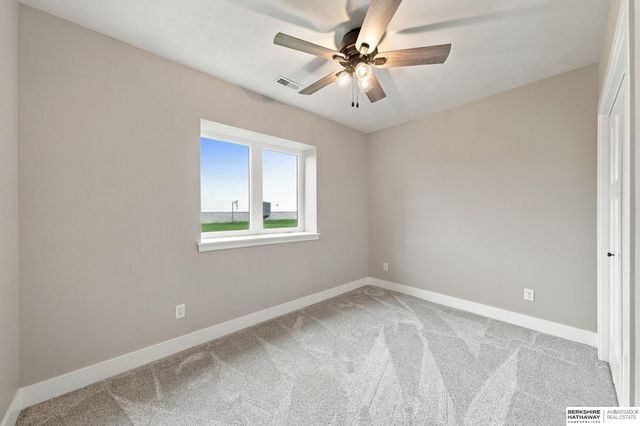 9520 Delano Drive, Lincoln, NE 68516