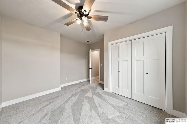 9520 Delano Drive, Lincoln, NE 68516