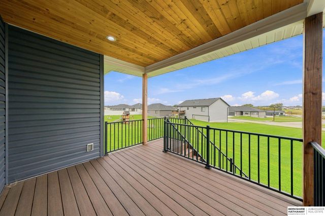 9520 Delano Drive, Lincoln, NE 68516