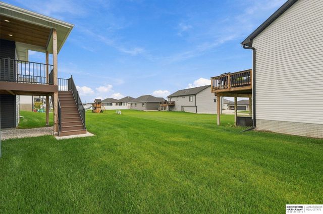 9520 Delano Drive, Lincoln, NE 68516