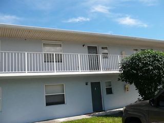 617 Ixoria Avenue 15, Fort Pierce, FL 34982