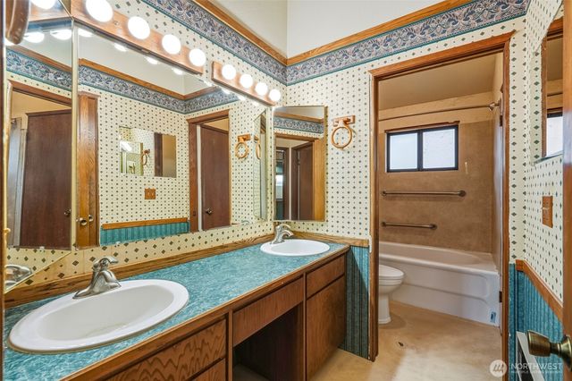 7172 Butler Hill Road, Burlington, WA 98233