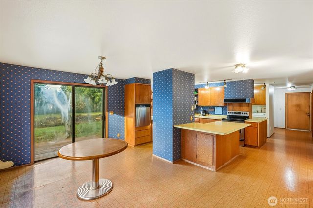 7172 Butler Hill Road, Burlington, WA 98233