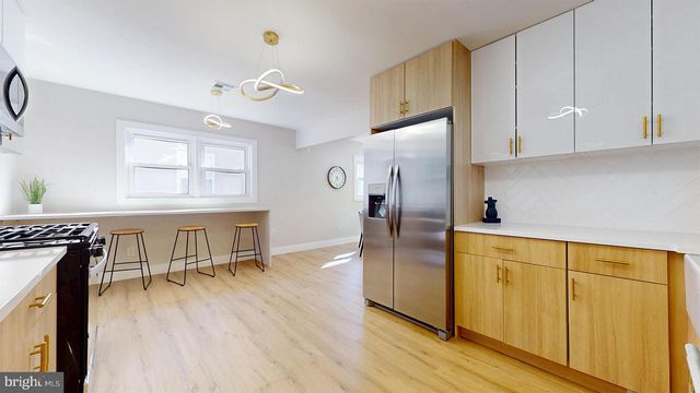 214 SCHOOL LN, Rio Grande, NJ 08242