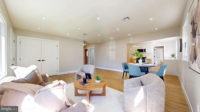 214 SCHOOL LN, Rio Grande, NJ 08242
