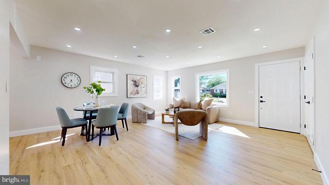 214 SCHOOL LN, Rio Grande, NJ 08242