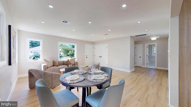 214 SCHOOL LN, Rio Grande, NJ 08242