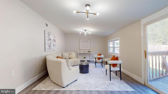 214 SCHOOL LN, Rio Grande, NJ 08242