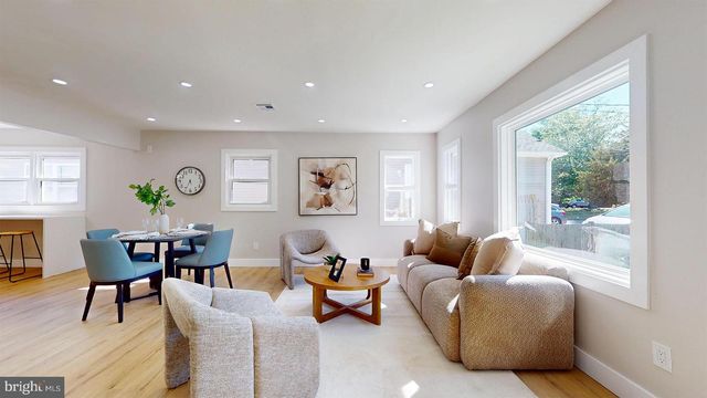 214 SCHOOL LN, Rio Grande, NJ 08242