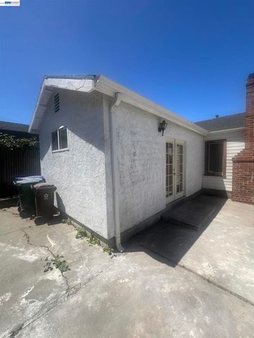 5152 Hilltop Dr, El Sobrante, CA 94803